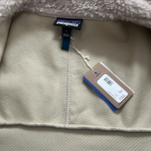 *SOLD* NWT men’s Patagonia retro x jacket size L - Picture 3 of 3
